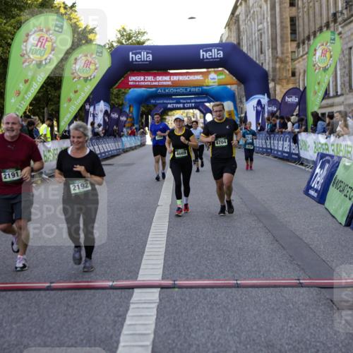 01.09.2024 - BARMER Alsterlauf Kathrin Stürmer Photography http://msf.ph/oto/6971832 01.09.2024 10:15:44 Ziel 2413, 3761, 4091, 4960, 5094, 8004, 8313, 2191, 2192, 2327, 2636, 3254, 3659, 3734, 3866, 4447, 4448, 4669, 4704, 5130 meine-sportfotos.de