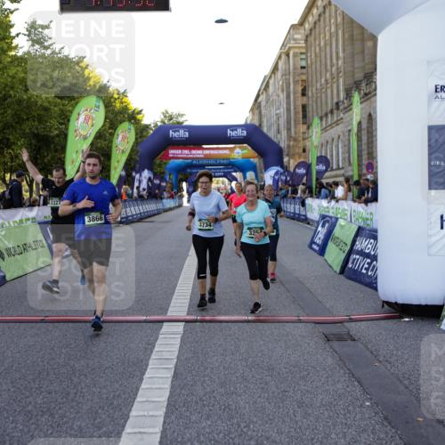 01.09.2024 - BARMER Alsterlauf Kathrin Stürmer Photography http://msf.ph/oto/6971837 01.09.2024 10:15:50 Ziel 2413, 3761, 4091, 4960, 5056, 5094, 8004, 8191, 8192, 8313, 2191, 2192, 2327, 2636, 3254, 3309, 3659, 3734, 3866, 4669, 4704, 4990 meine-sportfotos.de