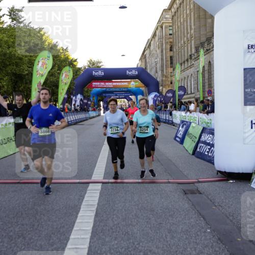 01.09.2024 - BARMER Alsterlauf Kathrin Stürmer Photography http://msf.ph/oto/6971838 01.09.2024 10:15:50 Ziel 2413, 3761, 4091, 4960, 5056, 5094, 8004, 8191, 8192, 8313, 2191, 2192, 2327, 2636, 3254, 3309, 3659, 3734, 3866, 4669, 4704, 4990 meine-sportfotos.de