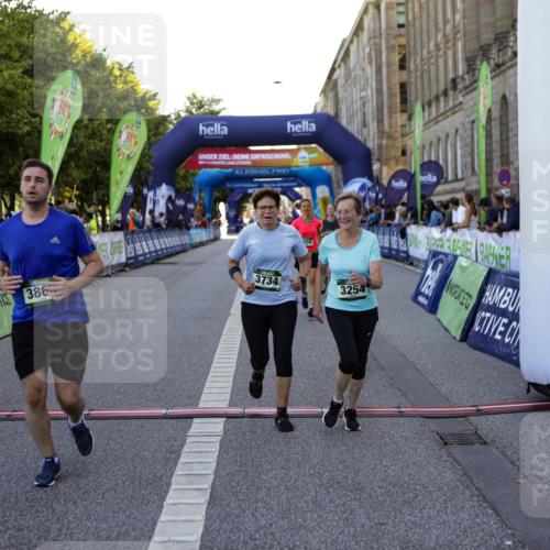01.09.2024 - BARMER Alsterlauf Kathrin Stürmer Photography http://msf.ph/oto/6971840 01.09.2024 10:15:51 Ziel 2413, 3761, 4091, 4960, 5056, 5094, 8004, 8191, 8192, 8193, 8313, 2191, 2192, 2327, 2636, 3254, 3309, 3659, 3734, 3866, 4669, 4704, 4990 meine-sportfotos.de