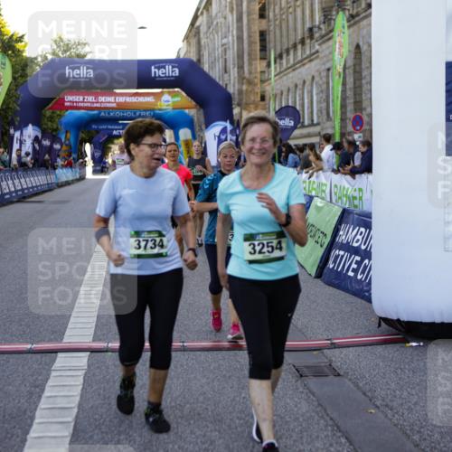 01.09.2024 - BARMER Alsterlauf Kathrin Stürmer Photography http://msf.ph/oto/6971845 01.09.2024 10:15:51 Ziel 2413, 3761, 4091, 4960, 5056, 5094, 8004, 8191, 8192, 8193, 8313, 2191, 2192, 2327, 2636, 3254, 3309, 3659, 3734, 3866, 4669, 4704, 4990 meine-sportfotos.de
