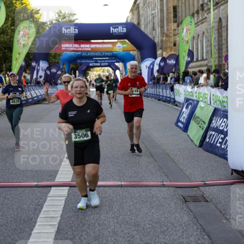 01.09.2024 - BARMER Alsterlauf Kathrin Stürmer Photography http://msf.ph/oto/6971890 01.09.2024 10:16:23 Ziel 2119, 4774, 4775, 5013, 2537, 2576, 2749, 3506, 3549, 3643, 3674, 3826, 4639, 4905 meine-sportfotos.de