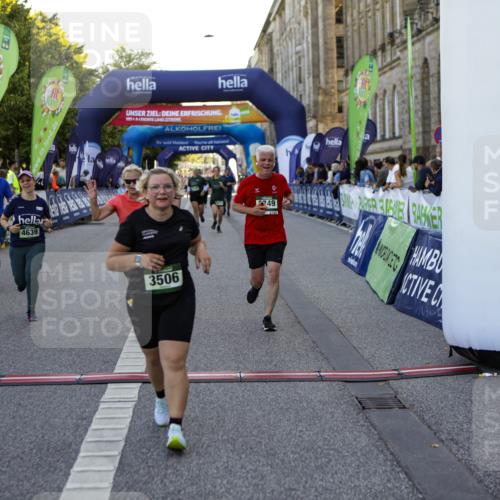 01.09.2024 - BARMER Alsterlauf Kathrin Stürmer Photography http://msf.ph/oto/6971891 01.09.2024 10:16:23 Ziel 2119, 4774, 4775, 5013, 2537, 2576, 2749, 3506, 3549, 3643, 3674, 3826, 4639, 4905 meine-sportfotos.de