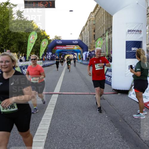01.09.2024 - BARMER Alsterlauf Kathrin Stürmer Photography http://msf.ph/oto/6971902 01.09.2024 10:16:25 Ziel 4461, 4477, 4775, 5013, 2109, 2121, 2537, 2576, 2749, 3506, 3549, 3643, 3674, 3826, 4639, 4905 meine-sportfotos.de