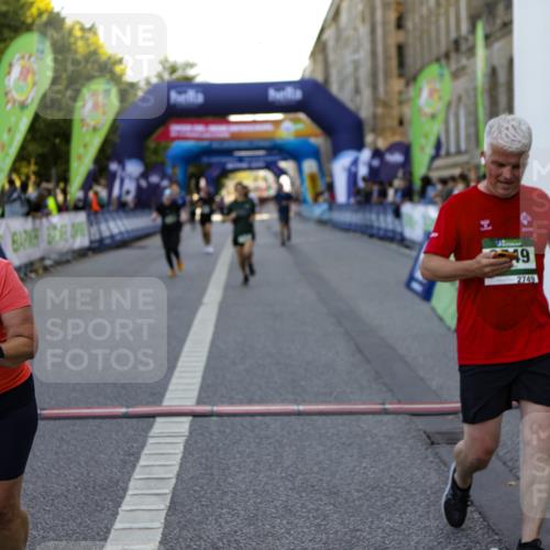 01.09.2024 - BARMER Alsterlauf Kathrin Stürmer Photography http://msf.ph/oto/6971905 01.09.2024 10:16:25 Ziel 4461, 4477, 4775, 5013, 2109, 2121, 2537, 2576, 2749, 3506, 3549, 3643, 3674, 3826, 4639, 4905 meine-sportfotos.de