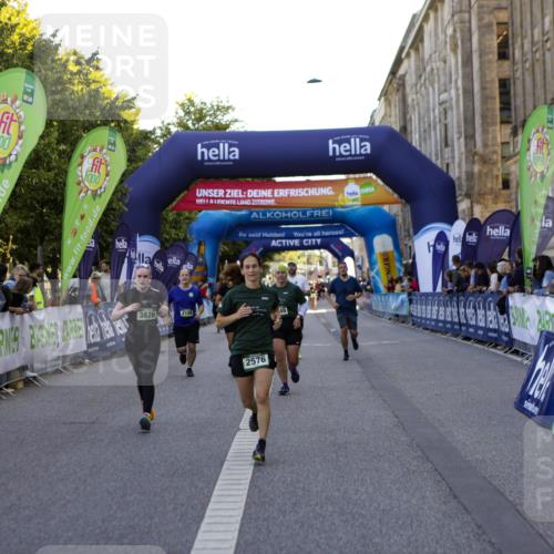 01.09.2024 - BARMER Alsterlauf Kathrin Stürmer Photography http://msf.ph/oto/6971907 01.09.2024 10:16:27 Ziel 4461, 4477, 4775, 5013, 2109, 2121, 2537, 2576, 2749, 3506, 3549, 3643, 3826, 4639, 4905, 8351 meine-sportfotos.de