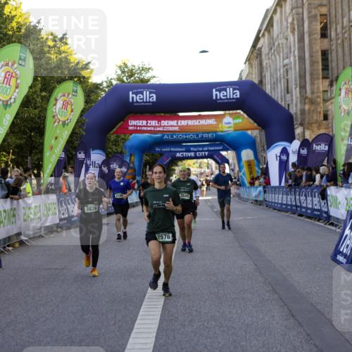 01.09.2024 - BARMER Alsterlauf Kathrin Stürmer Photography http://msf.ph/oto/6971908 01.09.2024 10:16:27 Ziel 4461, 4477, 4775, 5013, 2109, 2121, 2537, 2576, 2749, 3506, 3549, 3643, 3826, 4639, 4905, 8351 meine-sportfotos.de