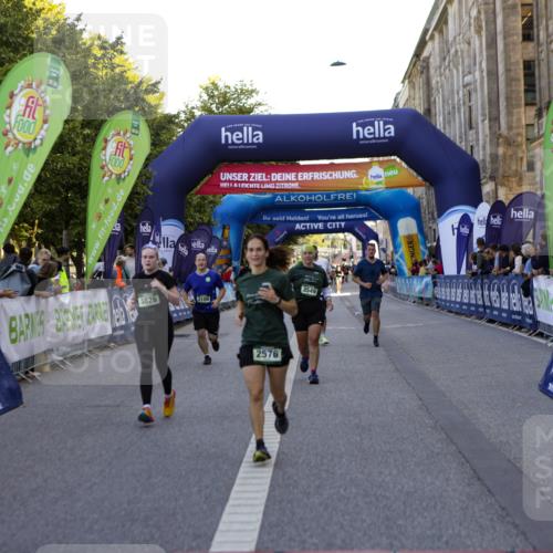 01.09.2024 - BARMER Alsterlauf Kathrin Stürmer Photography http://msf.ph/oto/6971909 01.09.2024 10:16:27 Ziel 4461, 4477, 4775, 5013, 2109, 2121, 2537, 2576, 2749, 3506, 3549, 3643, 3826, 4639, 4905, 8351 meine-sportfotos.de