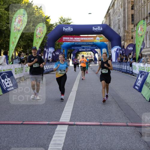 01.09.2024 - BARMER Alsterlauf Kathrin Stürmer Photography http://msf.ph/oto/6971931 01.09.2024 10:16:38 Ziel 2316, 4461, 4477, 4696, 2109, 2115, 2121, 2199, 2792, 2889, 3549, 3910, 3911, 8351 meine-sportfotos.de