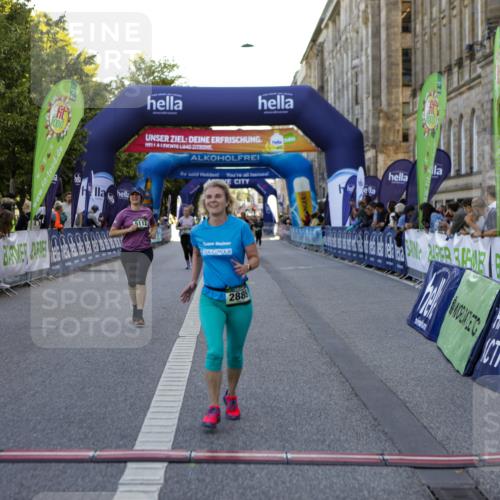 01.09.2024 - BARMER Alsterlauf Kathrin Stürmer Photography http://msf.ph/oto/6971951 01.09.2024 10:16:46 Ziel 2316, 3362, 4696, 2115, 2199, 2507, 2889, 3910, 5112 meine-sportfotos.de