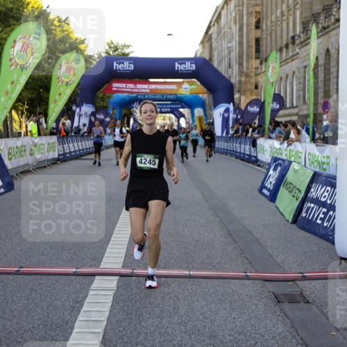 01.09.2024 - BARMER Alsterlauf Kathrin Stürmer Photography http://msf.ph/oto/6972005 01.09.2024 10:17:31 Ziel 2031, 2780, 2928, 2929, 3589, 3598, 2498, 2819, 3535, 3845, 3917, 4245, 4870, 8231 meine-sportfotos.de