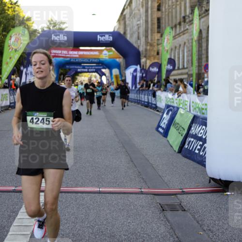 01.09.2024 - BARMER Alsterlauf Kathrin Stürmer Photography http://msf.ph/oto/6972010 01.09.2024 10:17:32 Ziel 2031, 2780, 2928, 2929, 3589, 3598, 2498, 2819, 3535, 3845, 3893, 3917, 4245, 4870, 5159, 8231 meine-sportfotos.de