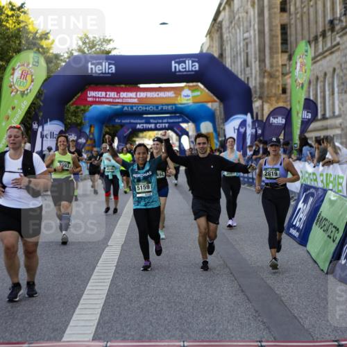 01.09.2024 - BARMER Alsterlauf Kathrin Stürmer Photography http://msf.ph/oto/6972014 01.09.2024 10:17:39 Ziel 2031, 2780, 2928, 2929, 3589, 2362, 2498, 2546, 2819, 3081, 3406, 3500, 3532, 3533, 3535, 3845, 3893, 3917, 4547, 4548, 5159 meine-sportfotos.de