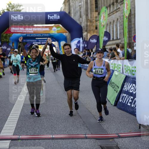 01.09.2024 - BARMER Alsterlauf Kathrin Stürmer Photography http://msf.ph/oto/6972019 01.09.2024 10:17:39 Ziel 2031, 2780, 2928, 2929, 3589, 2362, 2498, 2546, 2819, 3081, 3406, 3500, 3532, 3533, 3535, 3845, 3893, 3917, 4547, 4548, 5159 meine-sportfotos.de
