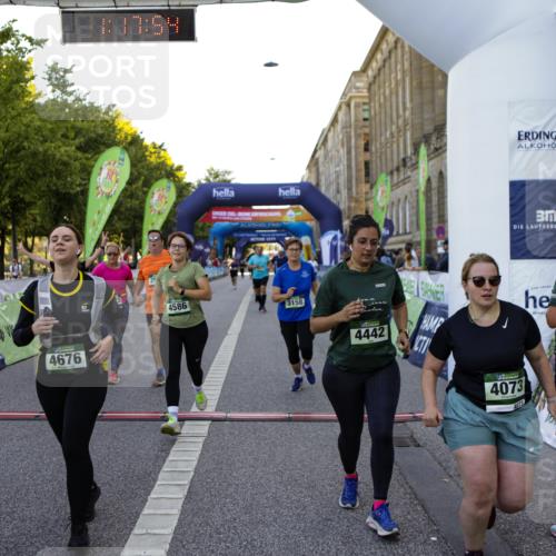 01.09.2024 - BARMER Alsterlauf Kathrin Stürmer Photography http://msf.ph/oto/6972030 01.09.2024 10:17:52 Ziel 2048, 3991, 4317, 4318, 1178, 2377, 2378, 2546, 2574, 2575, 2593, 2621, 2622, 2842, 2846, 3110, 3158, 3265, 3307, 3406, 3497, 3532, 3533, 3871, 4073, 4442, 4586, 4676, 5307 meine-sportfotos.de