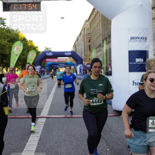 01.09.2024 - BARMER Alsterlauf Kathrin Stürmer Photography http://msf.ph/oto/6972032 01.09.2024 10:17:52 Ziel 2048, 3991, 4317, 4318, 1178, 2377, 2378, 2546, 2574, 2575, 2593, 2621, 2622, 2842, 2846, 3110, 3158, 3265, 3307, 3406, 3497, 3532, 3533, 3871, 4073, 4442, 4586, 4676, 5307 meine-sportfotos.de