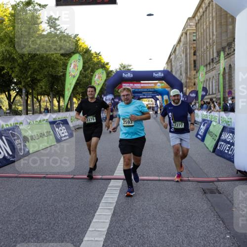 01.09.2024 - BARMER Alsterlauf Kathrin Stürmer Photography http://msf.ph/oto/6972041 01.09.2024 10:17:58 Ziel 2048, 3991, 4317, 4318, 1178, 2377, 2378, 2574, 2575, 2593, 2621, 3110, 3158, 3265, 3871, 4004, 4586 meine-sportfotos.de
