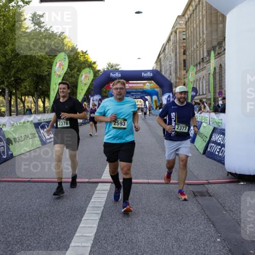 01.09.2024 - BARMER Alsterlauf Kathrin Stürmer Photography http://msf.ph/oto/6972043 01.09.2024 10:17:58 Ziel 2048, 3991, 4317, 4318, 1178, 2377, 2378, 2574, 2575, 2593, 2621, 3110, 3158, 3265, 3871, 4004, 4586 meine-sportfotos.de