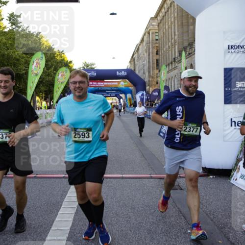 01.09.2024 - BARMER Alsterlauf Kathrin Stürmer Photography http://msf.ph/oto/6972047 01.09.2024 10:17:58 Ziel 2048, 3991, 4317, 4318, 1178, 2377, 2378, 2574, 2575, 2593, 2621, 3110, 3158, 3265, 3871, 4004, 4586 meine-sportfotos.de