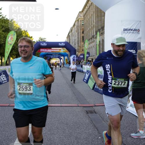 01.09.2024 - BARMER Alsterlauf Kathrin Stürmer Photography http://msf.ph/oto/6972049 01.09.2024 10:17:59 Ziel 2048, 3991, 4317, 4318, 1178, 2377, 2378, 2574, 2575, 2593, 3110, 3158, 3265, 3871, 4004 meine-sportfotos.de