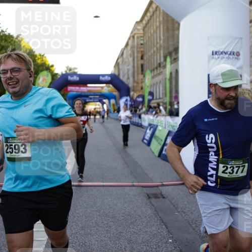 01.09.2024 - BARMER Alsterlauf Kathrin Stürmer Photography http://msf.ph/oto/6972050 01.09.2024 10:17:59 Ziel 2048, 3991, 4317, 4318, 1178, 2377, 2378, 2574, 2575, 2593, 3110, 3158, 3265, 3871, 4004 meine-sportfotos.de