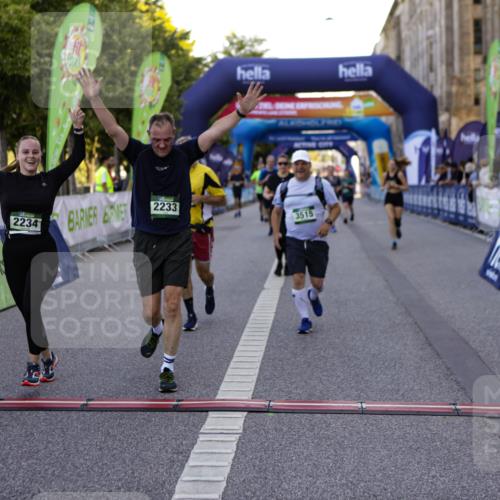 01.09.2024 - BARMER Alsterlauf Kathrin Stürmer Photography http://msf.ph/oto/6972052 01.09.2024 10:18:13 Ziel 2088, 4740, 2128, 2233, 2234, 3086, 3183, 3515, 3516, 3844, 8125 meine-sportfotos.de