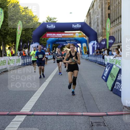 01.09.2024 - BARMER Alsterlauf Kathrin Stürmer Photography http://msf.ph/oto/6972058 01.09.2024 10:18:18 Ziel 2088, 4740, 2128, 2233, 2234, 3086, 3183, 3515, 3516, 3844, 4243, 4951, 5242, 8125 meine-sportfotos.de