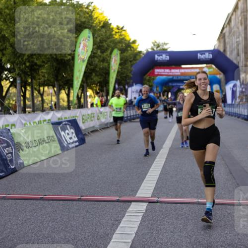 01.09.2024 - BARMER Alsterlauf Kathrin Stürmer Photography http://msf.ph/oto/6972061 01.09.2024 10:18:19 Ziel 2088, 2449, 4740, 2128, 2233, 2234, 3086, 3183, 3515, 3516, 3844, 4243, 4951, 5050, 5090, 5242, 8125 meine-sportfotos.de