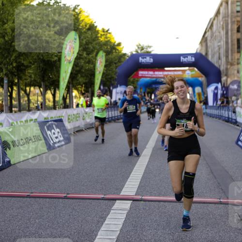 01.09.2024 - BARMER Alsterlauf Kathrin Stürmer Photography http://msf.ph/oto/6972062 01.09.2024 10:18:19 Ziel 2088, 2449, 4740, 2128, 2233, 2234, 3086, 3183, 3515, 3516, 3844, 4243, 4951, 5050, 5090, 5242, 8125 meine-sportfotos.de