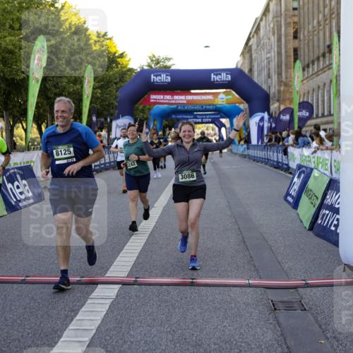 01.09.2024 - BARMER Alsterlauf Kathrin Stürmer Photography http://msf.ph/oto/6972066 01.09.2024 10:18:21 Ziel 2088, 2449, 3792, 4740, 2128, 3086, 3183, 3515, 3516, 3844, 4243, 4951, 5050, 5090, 5242, 8125 meine-sportfotos.de
