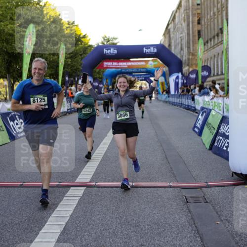 01.09.2024 - BARMER Alsterlauf Kathrin Stürmer Photography http://msf.ph/oto/6972068 01.09.2024 10:18:22 Ziel 2449, 3792, 4740, 2128, 3086, 3183, 3844, 4243, 4951, 5050, 5090, 5242, 8125 meine-sportfotos.de