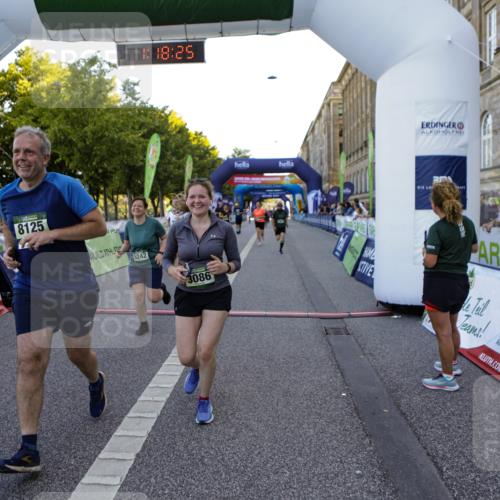 01.09.2024 - BARMER Alsterlauf Kathrin Stürmer Photography http://msf.ph/oto/6972075 01.09.2024 10:18:23 Ziel 2449, 2805, 2806, 2807, 3792, 2128, 2972, 3086, 3183, 3844, 4243, 4346, 4951, 5050, 5090, 5242, 8125 meine-sportfotos.de
