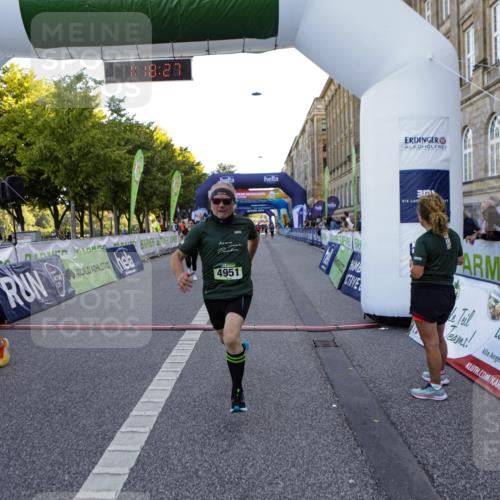 01.09.2024 - BARMER Alsterlauf Kathrin Stürmer Photography http://msf.ph/oto/6972083 01.09.2024 10:18:25 Ziel 2449, 2804, 2805, 2806, 2807, 2812, 3792, 2128, 2972, 3086, 3183, 4243, 4346, 4951, 5050, 5090, 5242, 8125 meine-sportfotos.de
