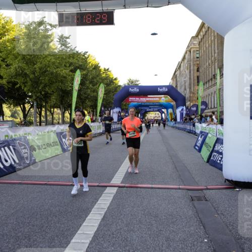 01.09.2024 - BARMER Alsterlauf Kathrin Stürmer Photography http://msf.ph/oto/6972085 01.09.2024 10:18:27 Ziel 2449, 2804, 2805, 2806, 2807, 2812, 3792, 2128, 2972, 3086, 4243, 4346, 4951, 5050, 5090, 5132, 5242, 8125 meine-sportfotos.de