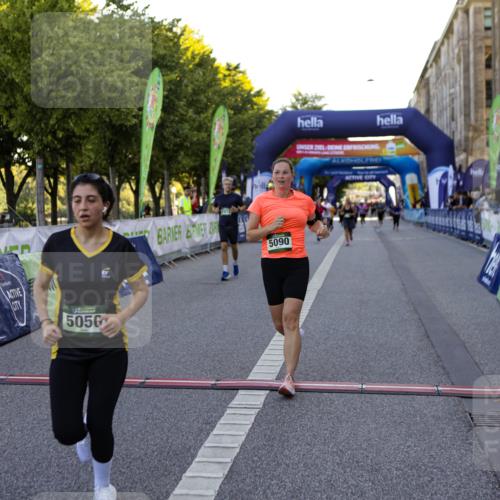 01.09.2024 - BARMER Alsterlauf Kathrin Stürmer Photography http://msf.ph/oto/6972087 01.09.2024 10:18:28 Ziel 2449, 2804, 2805, 2806, 2807, 2812, 3792, 2128, 2271, 2972, 3086, 4243, 4346, 4951, 5050, 5090, 5132, 5242, 8125 meine-sportfotos.de