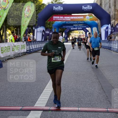 01.09.2024 - BARMER Alsterlauf Kathrin Stürmer Photography http://msf.ph/oto/6972108 01.09.2024 10:18:52 Ziel 4679, 2175, 2241, 2825, 2960, 3348, 3349, 4017, 4642, 4691, 8120, 8167 meine-sportfotos.de