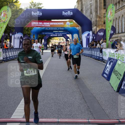 01.09.2024 - BARMER Alsterlauf Kathrin Stürmer Photography http://msf.ph/oto/6972110 01.09.2024 10:18:52 Ziel 4679, 2175, 2241, 2825, 2960, 3348, 3349, 4017, 4642, 4691, 8120, 8167 meine-sportfotos.de