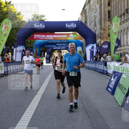 01.09.2024 - BARMER Alsterlauf Kathrin Stürmer Photography http://msf.ph/oto/6972115 01.09.2024 10:18:54 Ziel 4679, 2140, 2175, 2825, 2960, 3348, 3349, 4017, 4503, 4691, 8120, 8167 meine-sportfotos.de