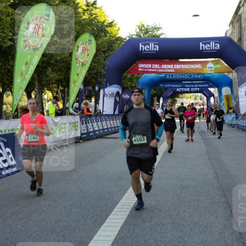 01.09.2024 - BARMER Alsterlauf Kathrin Stürmer Photography http://msf.ph/oto/6972128 01.09.2024 10:19:01 Ziel 4679, 2140, 2825, 4261, 4503, 5119, 8120, 8167 meine-sportfotos.de