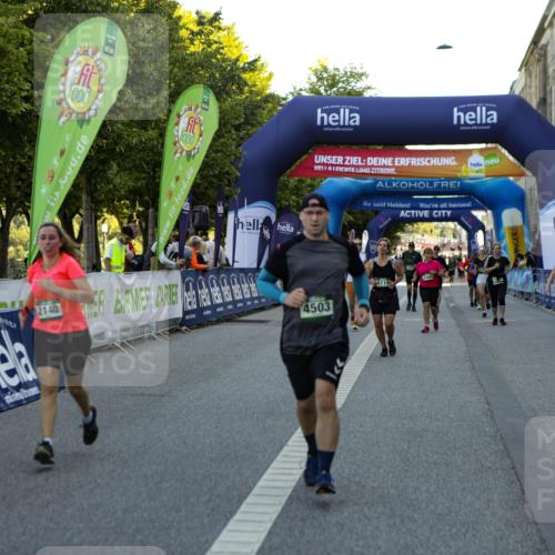 01.09.2024 - BARMER Alsterlauf Kathrin Stürmer Photography http://msf.ph/oto/6972129 01.09.2024 10:19:01 Ziel 4679, 2140, 2825, 4261, 4503, 5119, 8120, 8167 meine-sportfotos.de