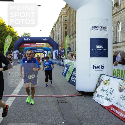 01.09.2024 - BARMER Alsterlauf Kathrin Stürmer Photography http://msf.ph/oto/6972141 01.09.2024 10:19:16 Ziel 2064, 2230, 2002, 2083, 2300, 2448, 2459, 2460, 2683, 3885, 4261, 4347, 4348, 4707, 4810, 8271 meine-sportfotos.de
