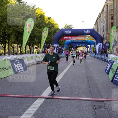 01.09.2024 - BARMER Alsterlauf Kathrin Stürmer Photography http://msf.ph/oto/6972145 01.09.2024 10:19:21 Ziel 2064, 2230, 2083, 2448, 2683, 2791, 3819, 3820, 3885, 4347, 4348, 4810, 8271 meine-sportfotos.de