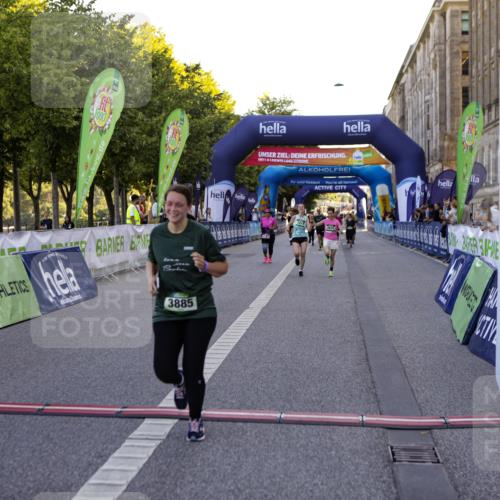 01.09.2024 - BARMER Alsterlauf Kathrin Stürmer Photography http://msf.ph/oto/6972147 01.09.2024 10:19:22 Ziel 2064, 2230, 2448, 2683, 2791, 3819, 3820, 3885, 4347, 4348, 4810 meine-sportfotos.de