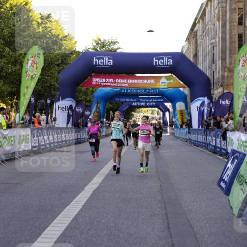 01.09.2024 - BARMER Alsterlauf Kathrin Stürmer Photography http://msf.ph/oto/6972152 01.09.2024 10:19:22 Ziel 2064, 2230, 2448, 2683, 2791, 3819, 3820, 3885, 4347, 4348, 4810 meine-sportfotos.de
