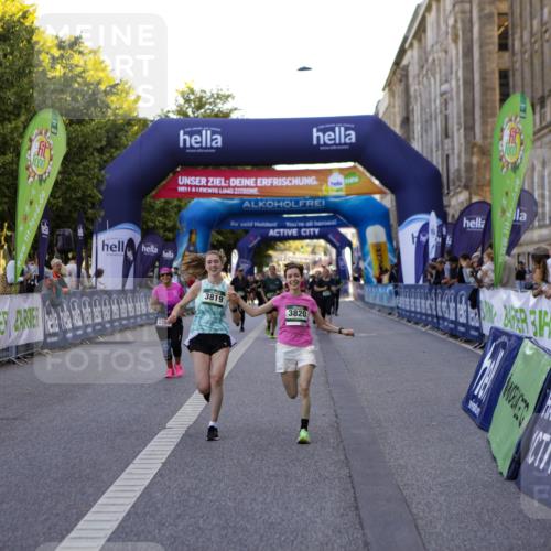 01.09.2024 - BARMER Alsterlauf Kathrin Stürmer Photography http://msf.ph/oto/6972158 01.09.2024 10:19:24 Ziel 2064, 2230, 2791, 3819, 3820, 3885, 4810, 5127, 5128 meine-sportfotos.de