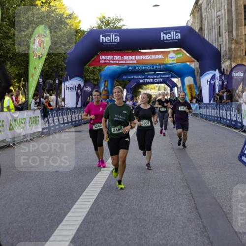 01.09.2024 - BARMER Alsterlauf Kathrin Stürmer Photography http://msf.ph/oto/6972179 01.09.2024 10:19:33 Ziel 3387, 3388, 4898, 2452, 2468, 2791, 3240, 3320, 3344, 3739, 3937, 5127, 5128 meine-sportfotos.de