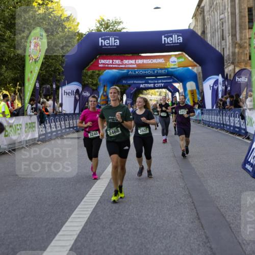 01.09.2024 - BARMER Alsterlauf Kathrin Stürmer Photography http://msf.ph/oto/6972180 01.09.2024 10:19:33 Ziel 3387, 3388, 4898, 2452, 2468, 2791, 3240, 3320, 3344, 3739, 3937, 5127, 5128 meine-sportfotos.de