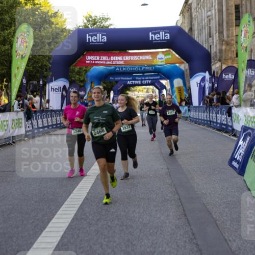 01.09.2024 - BARMER Alsterlauf Kathrin Stürmer Photography http://msf.ph/oto/6972181 01.09.2024 10:19:33 Ziel 3387, 3388, 4898, 2452, 2468, 2791, 3240, 3320, 3344, 3739, 3937, 5127, 5128 meine-sportfotos.de