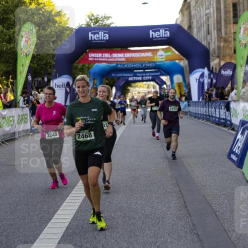 01.09.2024 - BARMER Alsterlauf Kathrin Stürmer Photography http://msf.ph/oto/6972187 01.09.2024 10:19:34 Ziel 3387, 3388, 4898, 2051, 2196, 2452, 2468, 2791, 3240, 3320, 3344, 3739, 3937, 5127, 5128 meine-sportfotos.de