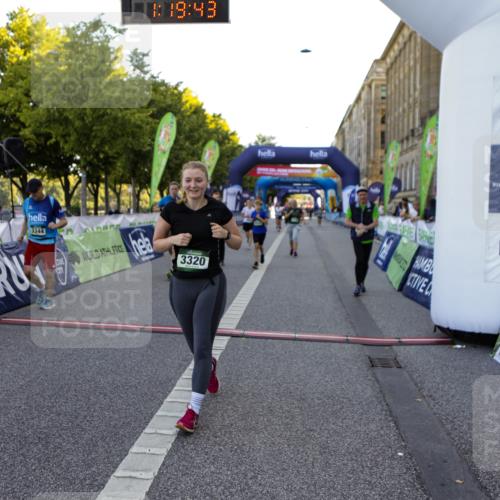 01.09.2024 - BARMER Alsterlauf Kathrin Stürmer Photography http://msf.ph/oto/6972203 01.09.2024 10:19:41 Ziel 3387, 3388, 4898, 2051, 2196, 2452, 2468, 3213, 3240, 3320, 3344, 3738, 3739, 3784, 3937, 4921, 4922 meine-sportfotos.de